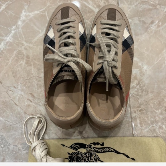 Burberry sneakers - Picture 5 of 6